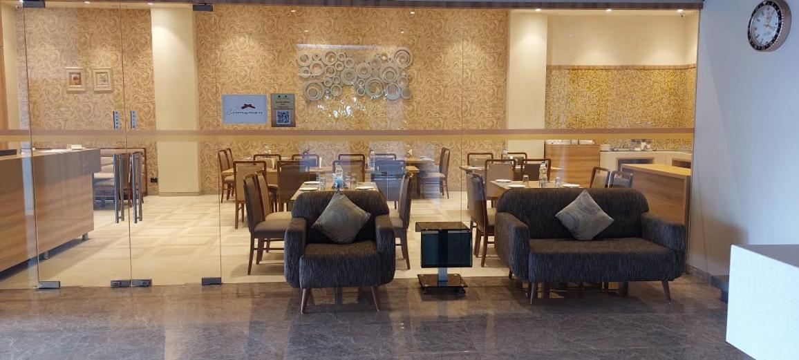 Click Hotel Bhuj Exterior foto